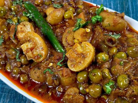Mushroom matar curry